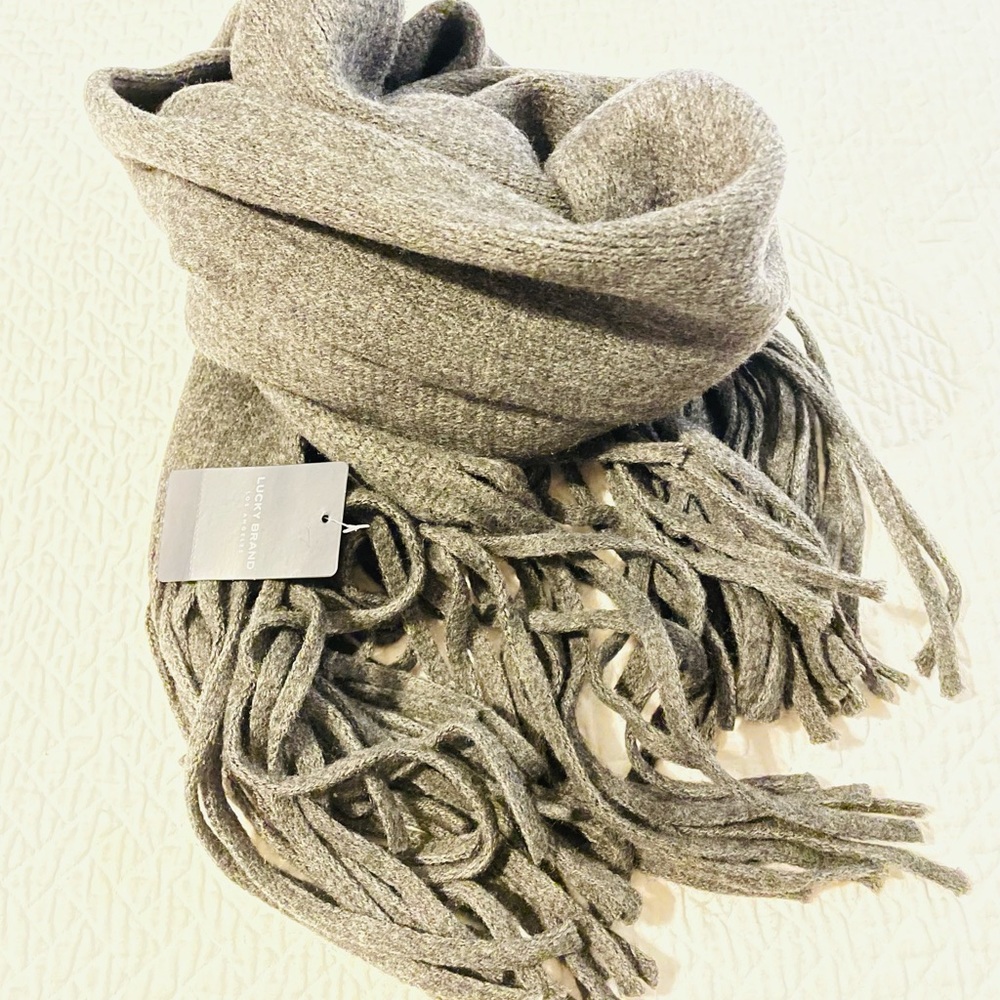 NWT Lucky Brand blanket scarf